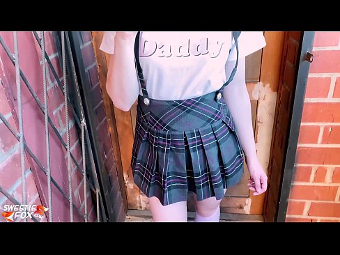 ❤️ Schoolgirl Mengisap penisnya dalam-dalam dan meniduri alih-alih kelas. ☑ Video anal pada kami ❤
