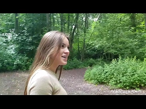 ❤️ Saya menyarankan kepada Evelina bahwa kita bercinta di tempat umum! Dia bilang ya. Lalu aku menidurinya di pantat dan cum di mulutnya. Lalu dia marah pada dirinya sendiri. ☑ Video anal pada kami ❤