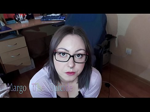 ❤️ Sexy Girl with Glasses Sucks Dildo Deeply on Camera ☑ Video anal pada kami ❤